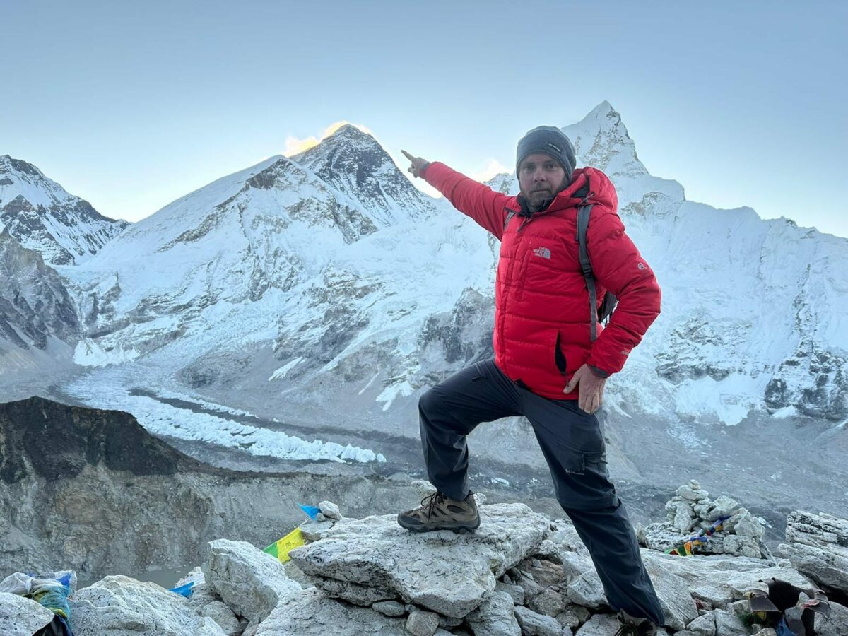 Everest Base Camp Helicopter Tour View of Mount Everest from Kala patthar