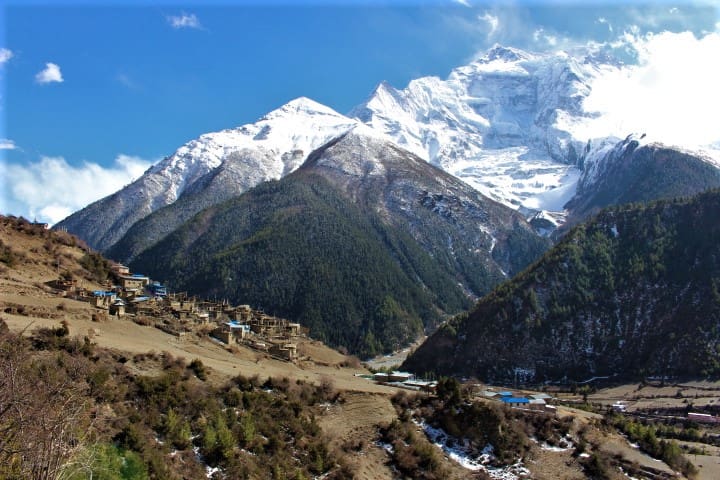 Annapurna Circuit 10 days Itinerary Pisang Annapurna Circuit