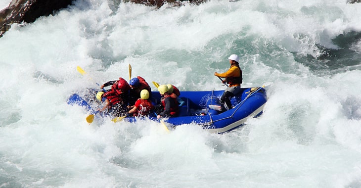 When is The Best Time to Visit Nepal? rafting sunkoshi river