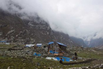 Rebuilding-house-in-Langtang-village