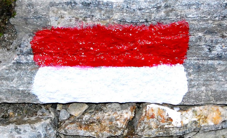 Annapurna Circuit Trek After Road Construction Red and white main trail Annapurna circuit