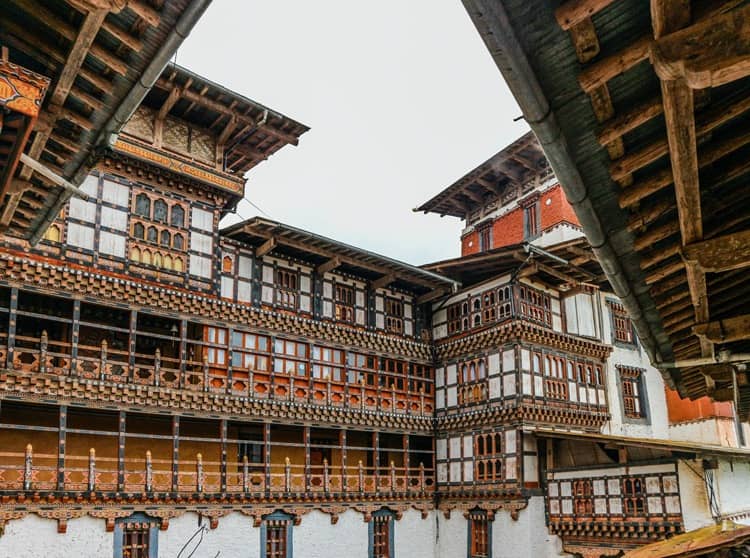 trongsa dzong 6 nights 7 days